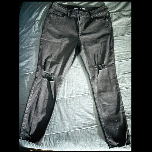 2 For Price of 1🔥! Super Skinny Rockstar Jeans NWOT - Picture 8 of 9